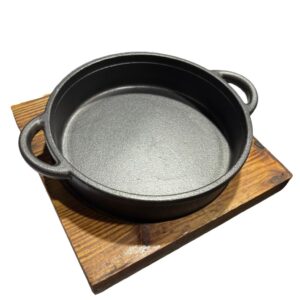 Plato Hondo de Hierro Fundido 18cm con Base Bambu