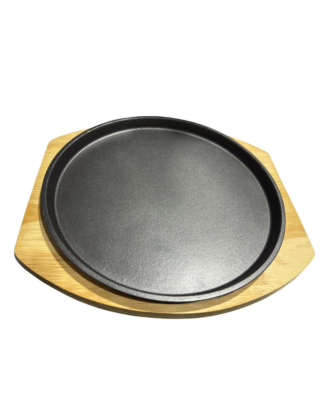 Plato Hierro Fundido 23cm Base Madera Natural